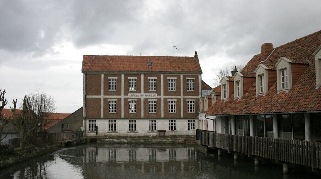 The museum with Hotel de la Plage on the right.