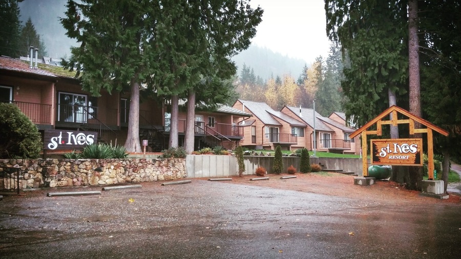 Cute little resort area tucked away in the North Side of Shuswap Lake.