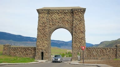 Roosevelt Arch