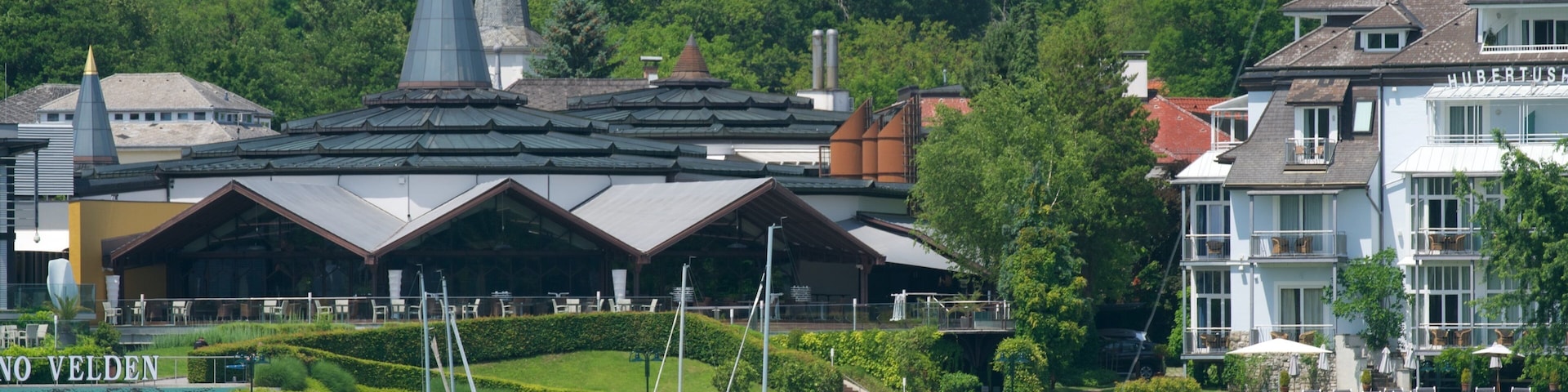 Casino Velden caratteristiche di giardino e baia e porto