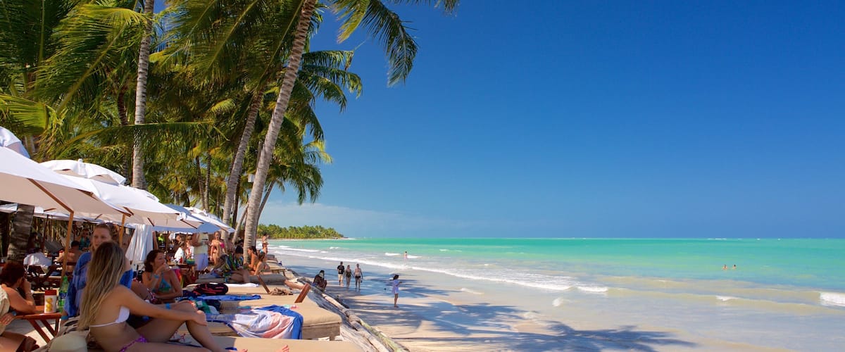 Maceió ofreciendo un hotel o resort de lujo, una playa y vistas generales de la costa