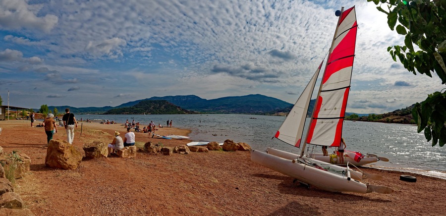 Lac du Salagou, Hérault, Languedoc-Roussillon, France