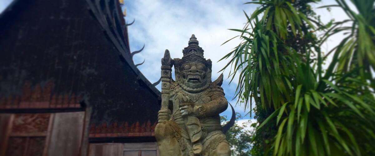 Sunday afternoon at the Black House