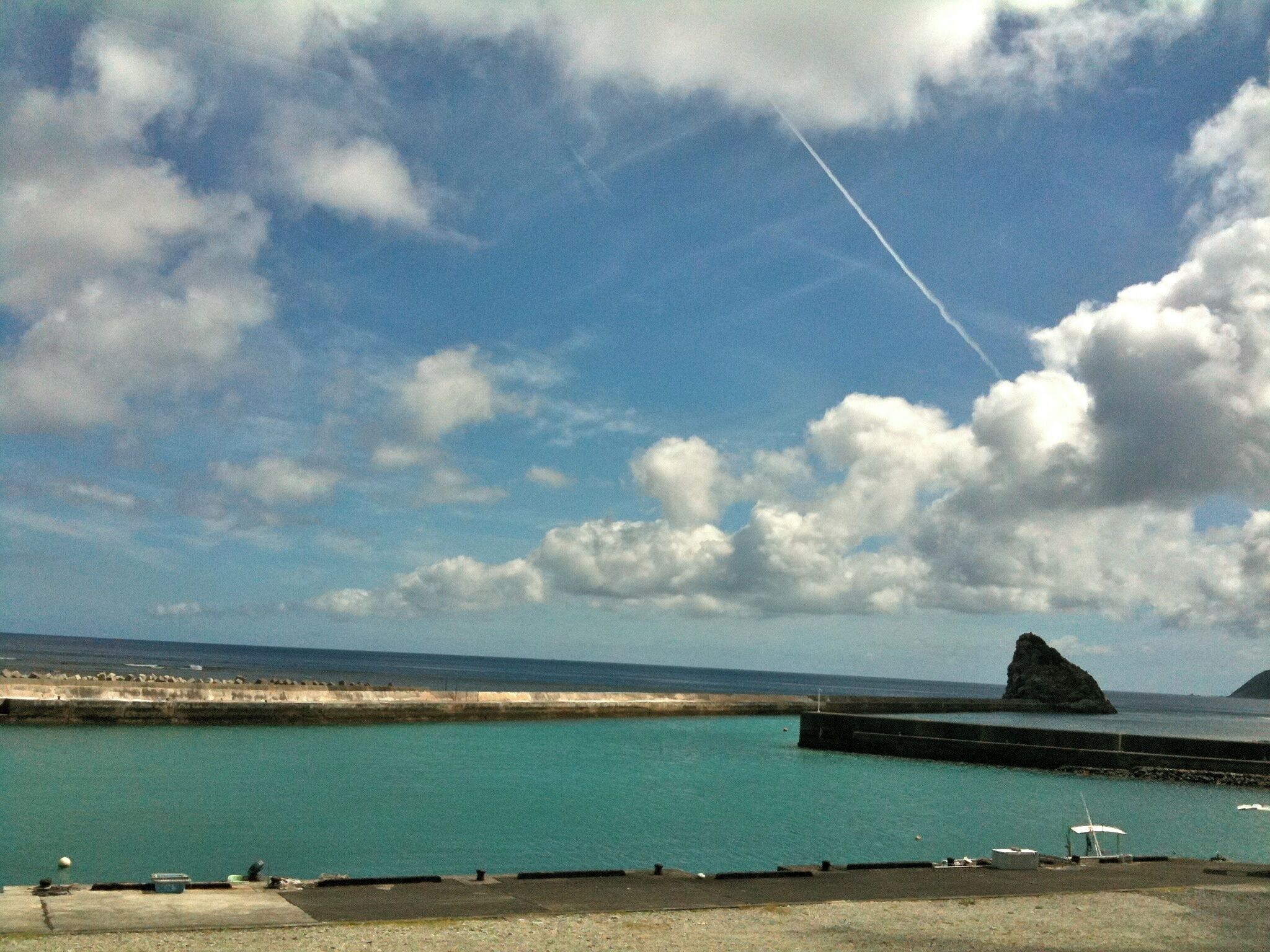 龍郷町北端の安木屋場港