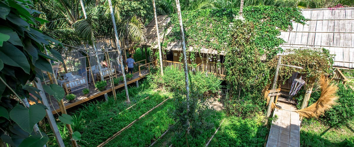 Baan Rai I Arun-Ranong: December 29, 2019, the atmosphere inside the restaurant, resort, tourists come to eat during the New Year's holiday, the Kapoe area, Thailand.