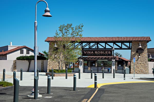 PasoRobles_VinaRoblesWineryandAmphitheater_6307788-4