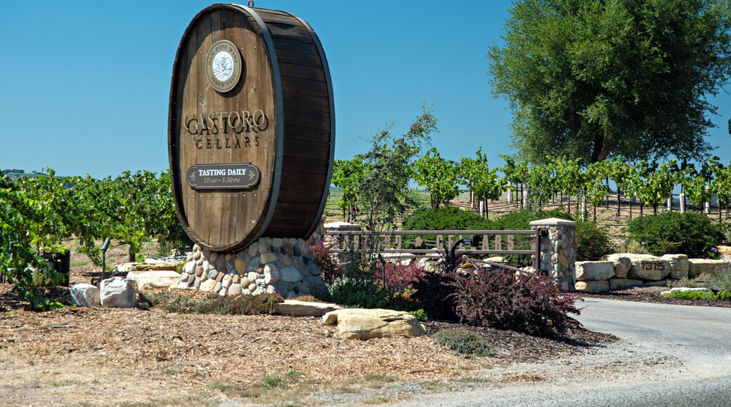 PasoRobles_CastoroCellarsWinery_6307793-8