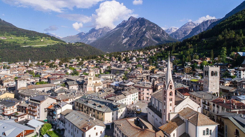 Village of Bormio, Valtellina. Important ski station in the Italian Alps, Shutterstock ID 1106472746, SF SSA Case with Manager Approval: Case 07151371, Job: Prepay credit, Client/Licensee: , Other: