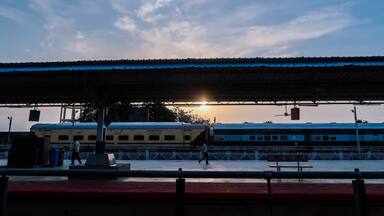 Another sunrise, another train journey, new places, after long waits….
I had never been more excited and I knew that because I couldn’t stop beaming throughout the train journey that I was about to embark upon. I was to visit a place for which I had tried nearly thrice during the last two years but failed for one reason or the other. With crossed fingers, I gave it another shot, admittedly one last shot, and bam! Here I was! But more on that soon.
#sassilysolo #travel #rajasthan #india #trainjourneys #earlymornings