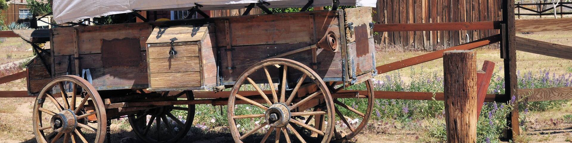 Covered wagon and barn