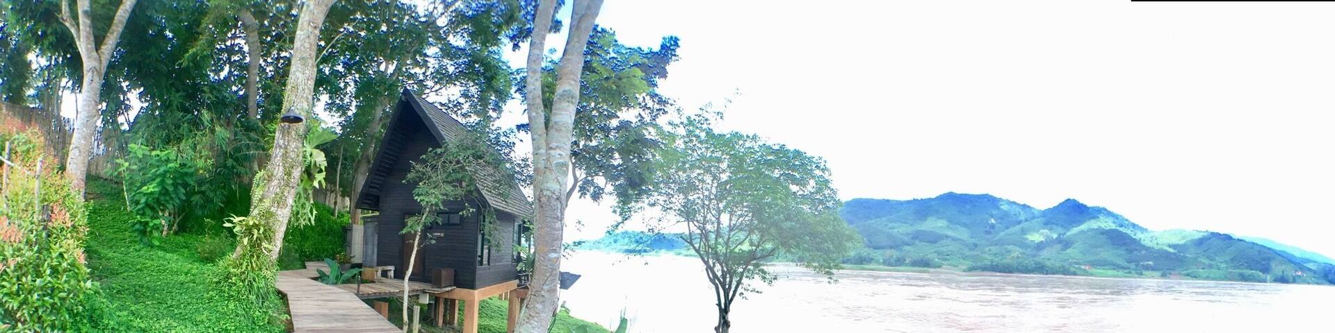 The edge of Northern Thailand by Mae Khong River. Lao is on the other side of the River. All I want is simply life.✌️