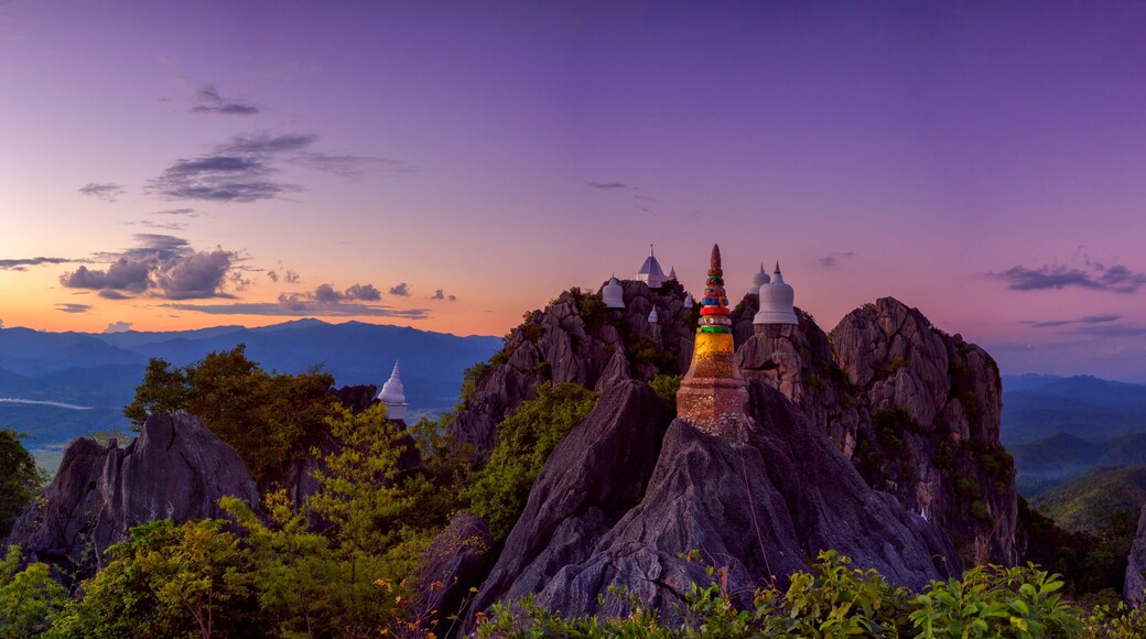 Chaloem Phra Kiat Phrachomklao Rachanusorn temple it is amazing public temple on top of mountain at Lampang, North of Thailand.