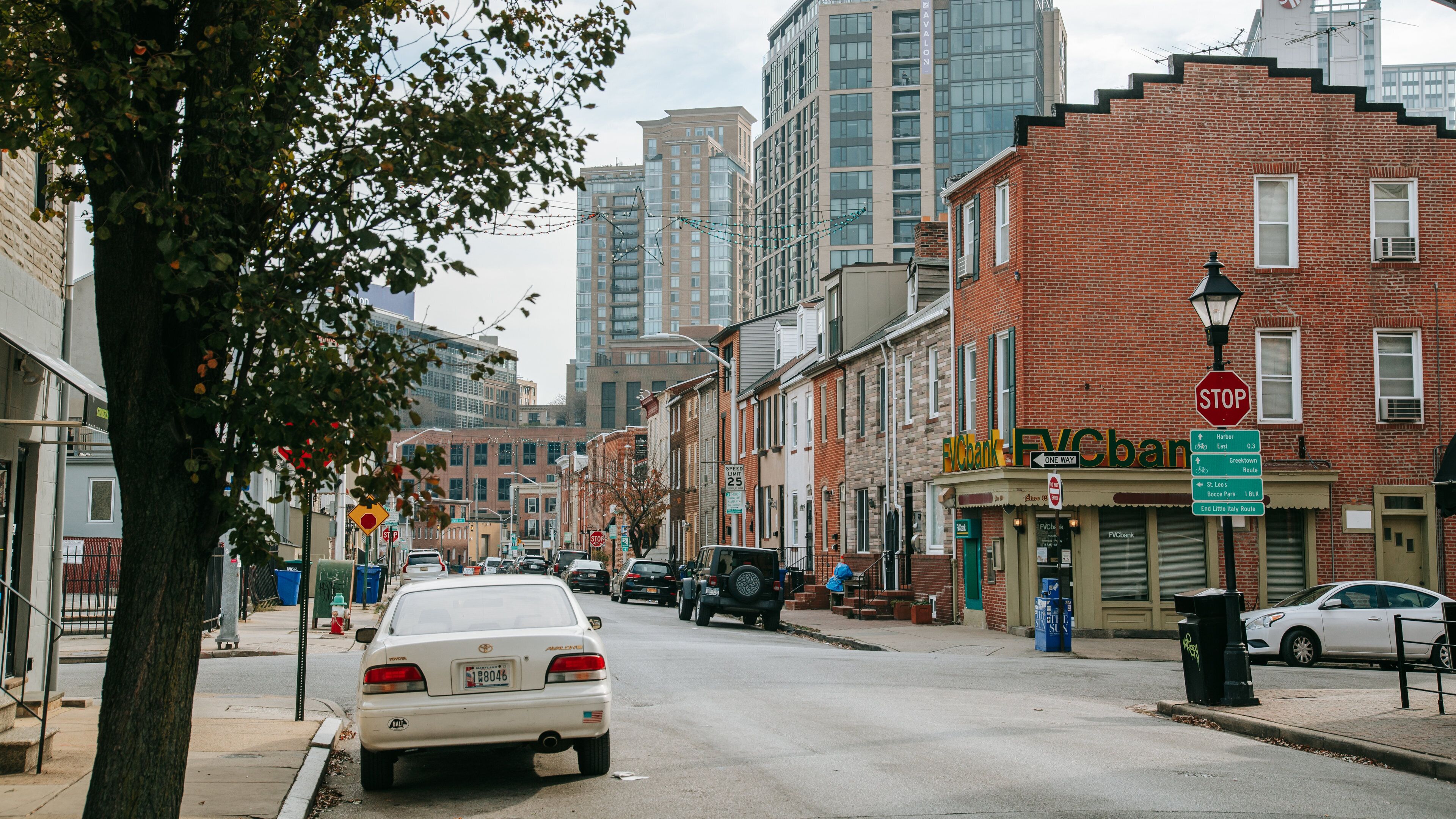 Little Italy showing a city