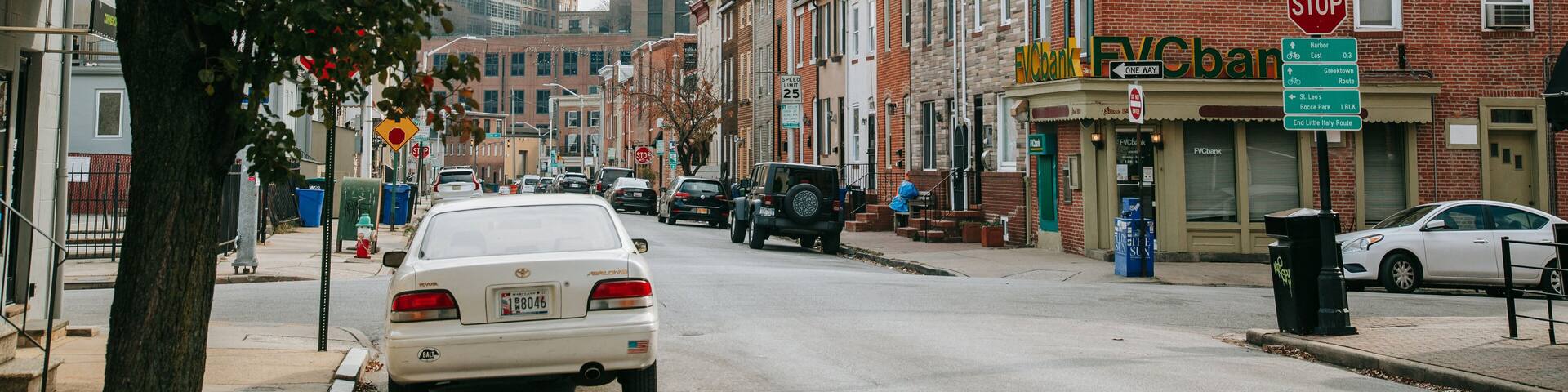 Little Italy showing a city