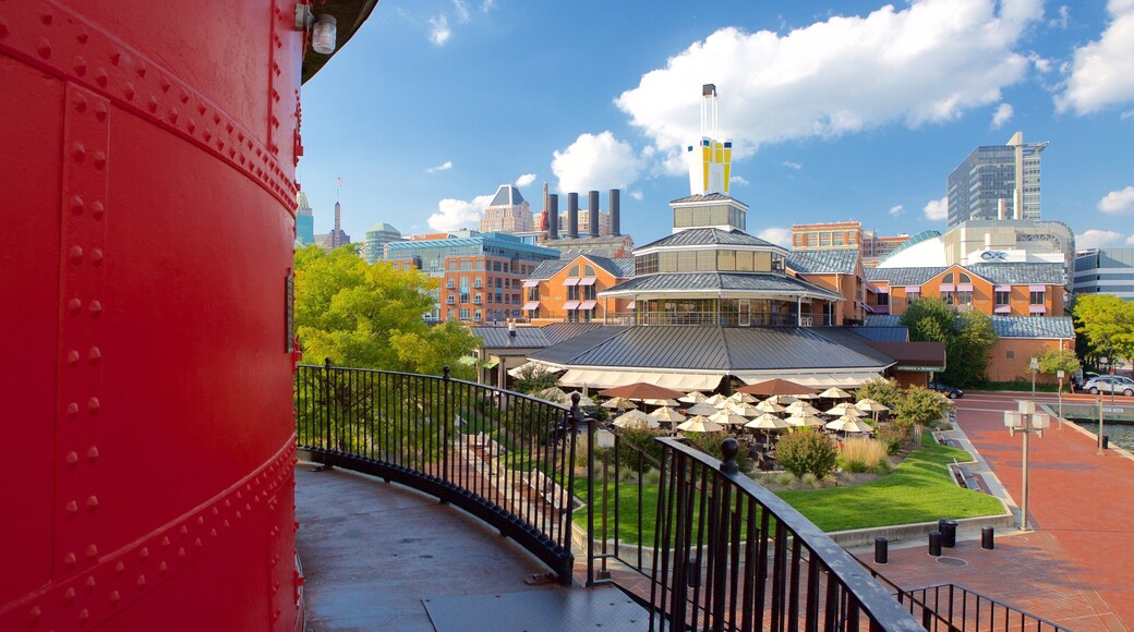 Seven Foot Knoll Lighthouse showing views