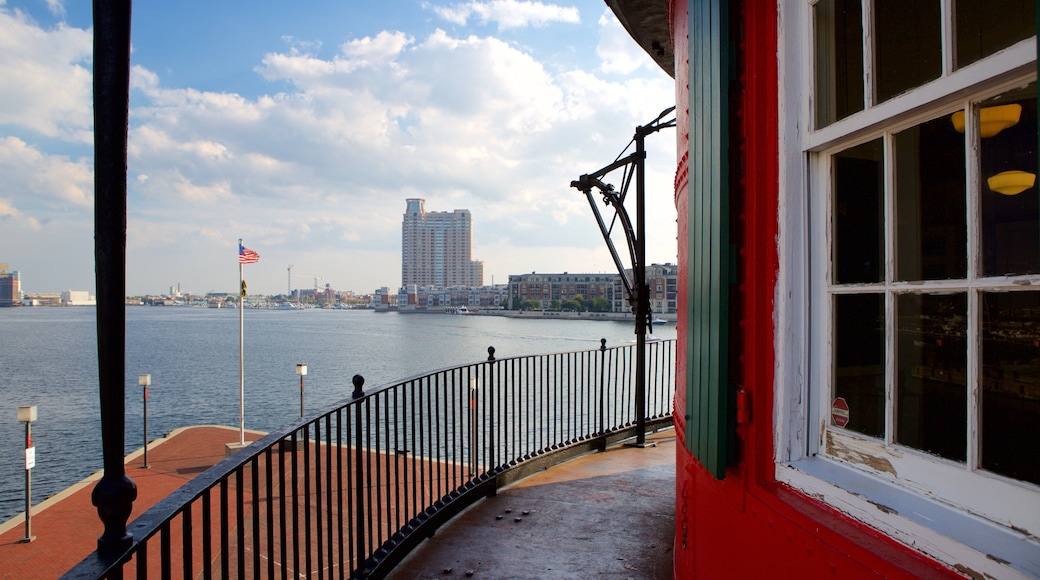 Seven Foot Knoll Lighthouse showing a marina and views