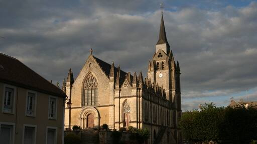 L'église Saint-Barthélémy du Pin-la-Garenne.