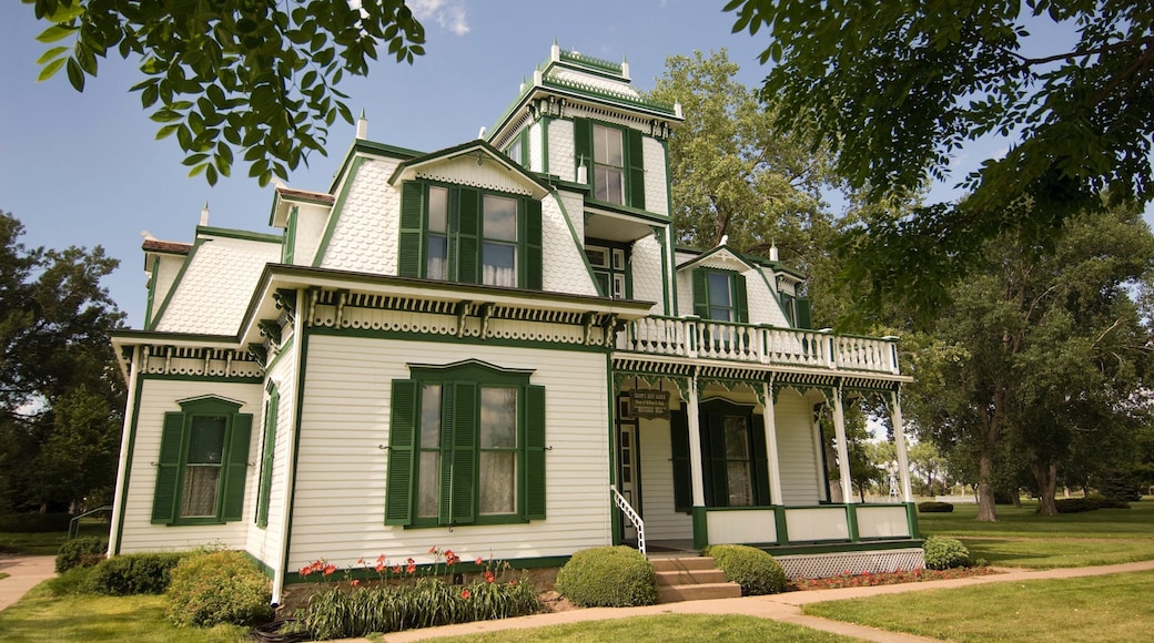 Buffalo Bill\'s Ranch featuring a house and heritage architecture