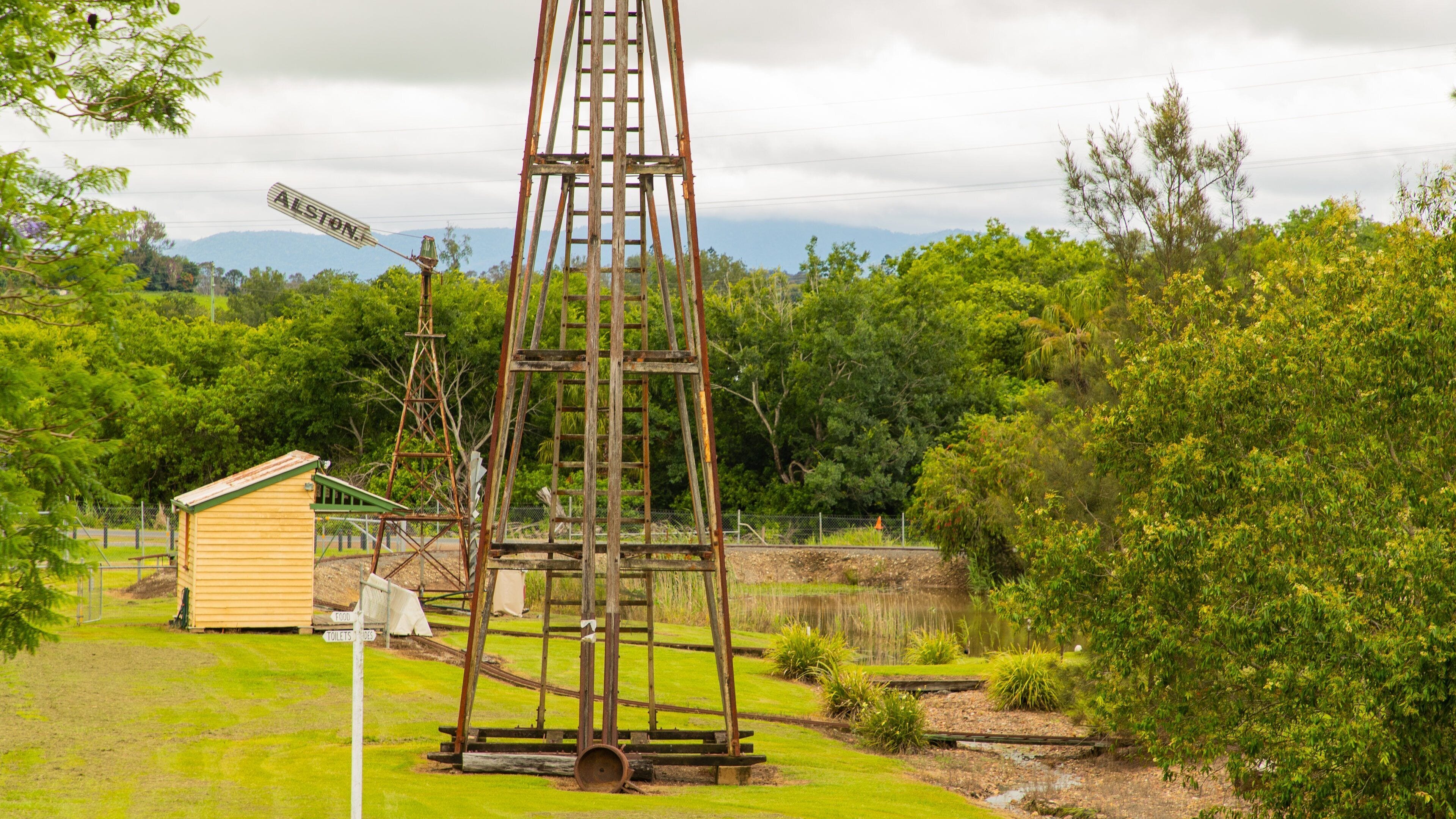 Gympie Gold Mining and Historical Museum which includes farmland
