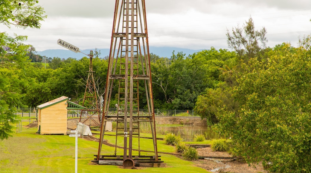 Gympie Gold Mining and Historical Museum which includes farmland