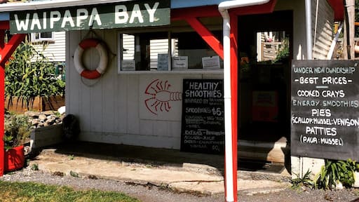 Great pies, great smoothies and delicious crayfish!