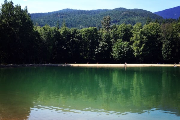 A cute little provincial park located at the foot of the mountains. They have overflow camping available when all the other spots are full but the beach isn't as nice as other ones I've seen. Lots of ants and mosquitoes made it uncomfortable to stay here for more then I had to. The water was turquoise and the beach was quite rocky.