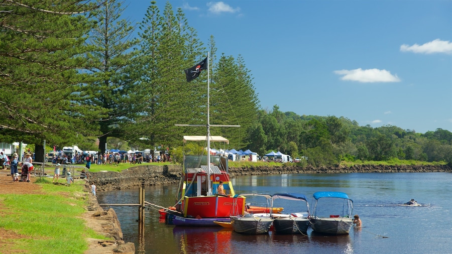 Brunswick Heads showing a bay or harbour