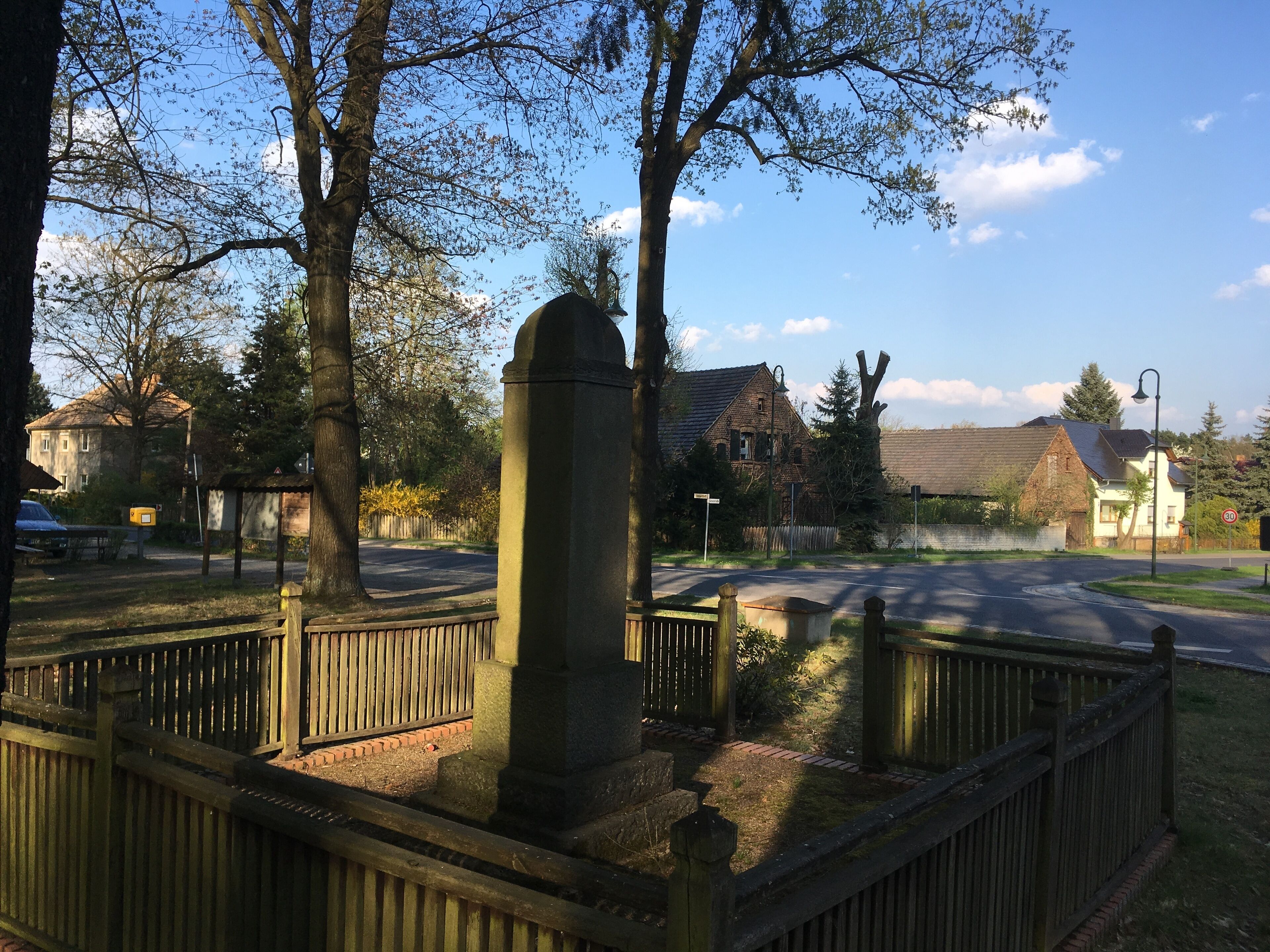 Memorial to the fallen soldiers of World War I in Sagar; erected after 1918, important of local history
