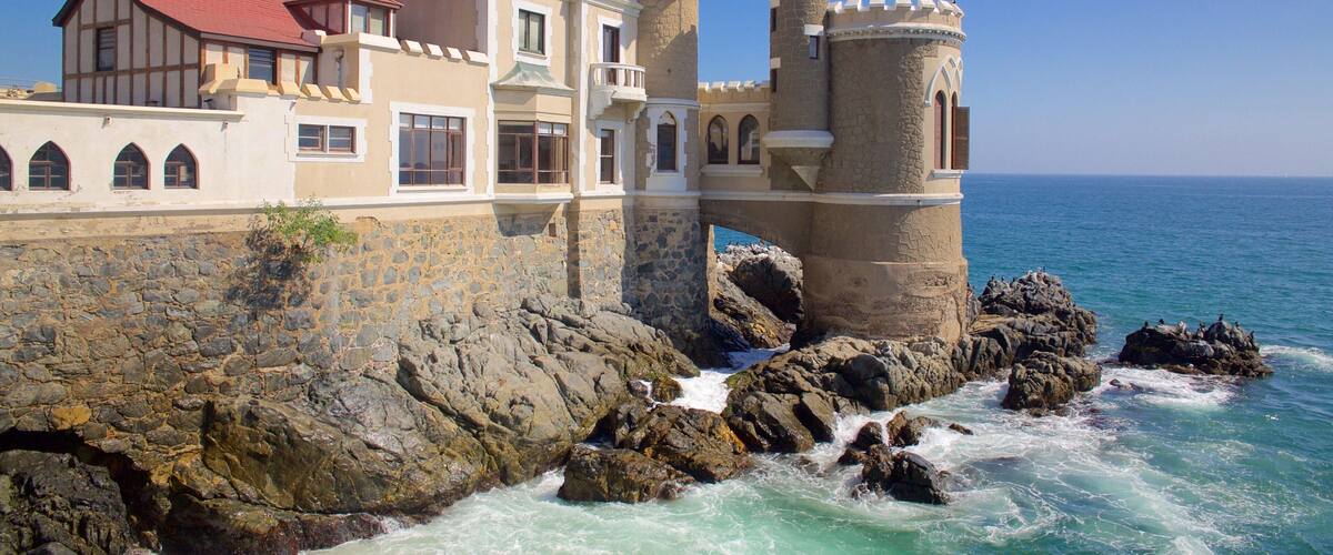 Castillo Wulff toont historisch erfgoed, een kasteel en algemene kustgezichten