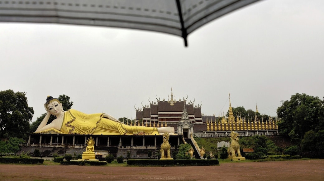 #WatPhraThatSuThon #MongkhonKhiri #DenChai #NorthThailand #Thai #Temple
#Thailand #Backpacking #TravelPhotography
See you also on Instagram: ExploreWithSeba