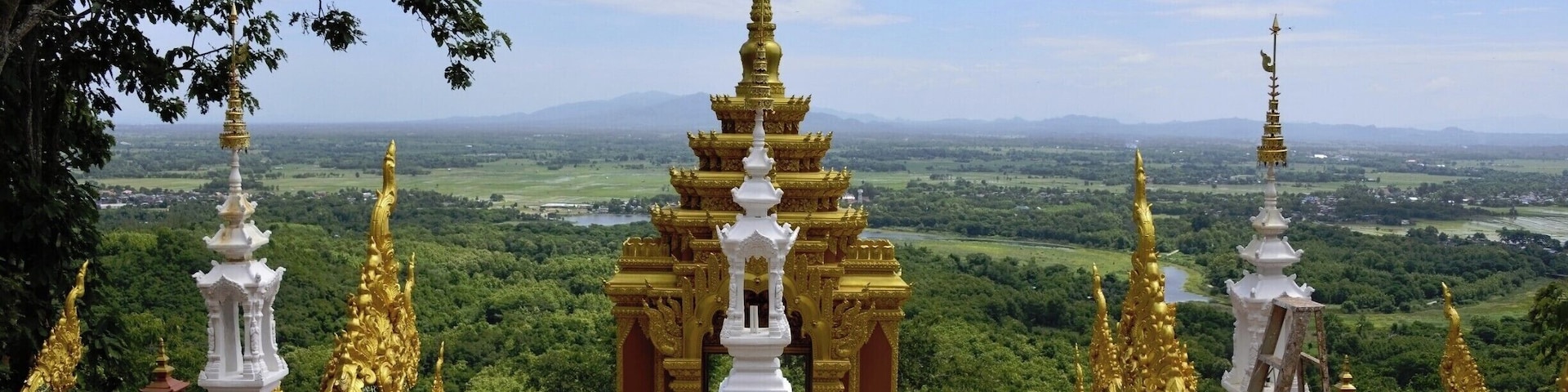 #MaeTha #Lampang #Temple #Viewpoint
#Thailand #Backpacking #TravelPhotography 
See you also on Instagram: ExploreWithSeba