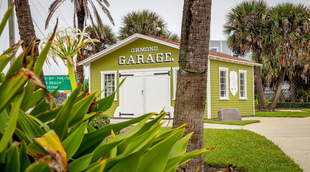 Birthplace of Speed Park featuring signage