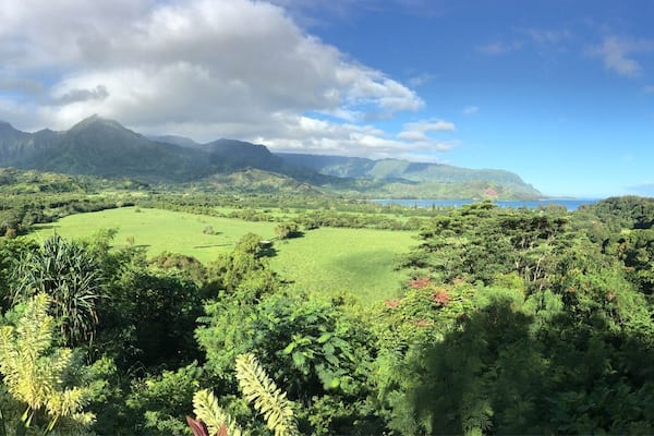 En route to our hike we had to stop off at this roadside lookout! @lens4change