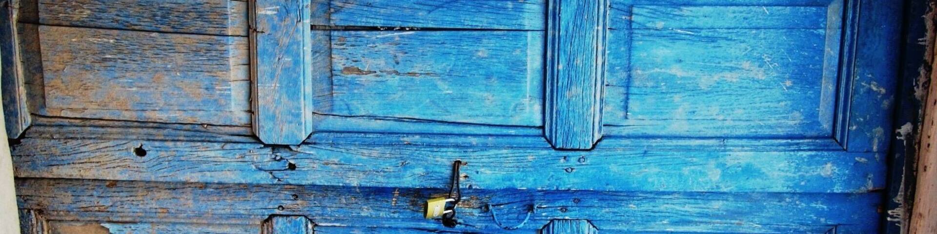 Strolling by this tiny village, in our way to Cachi.