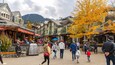 Whistler Visitor Centre showing a small town or village and street scenes