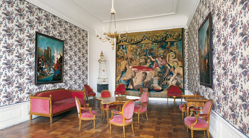Seehof Palace featuring interior views and art