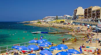 Playa Bugibba que incluye vistas de una costa y una playa