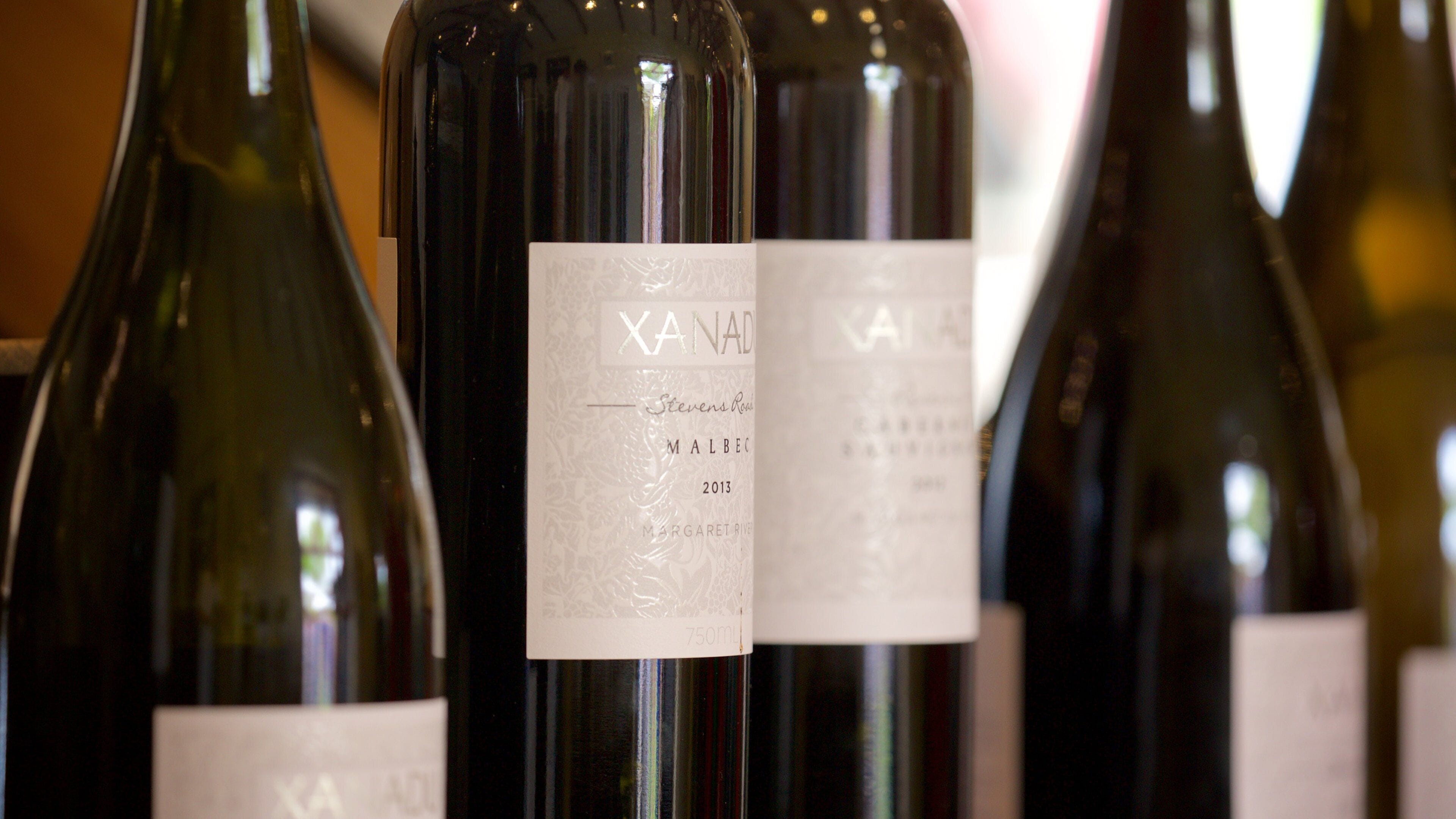 Xanadu Winery showing interior views