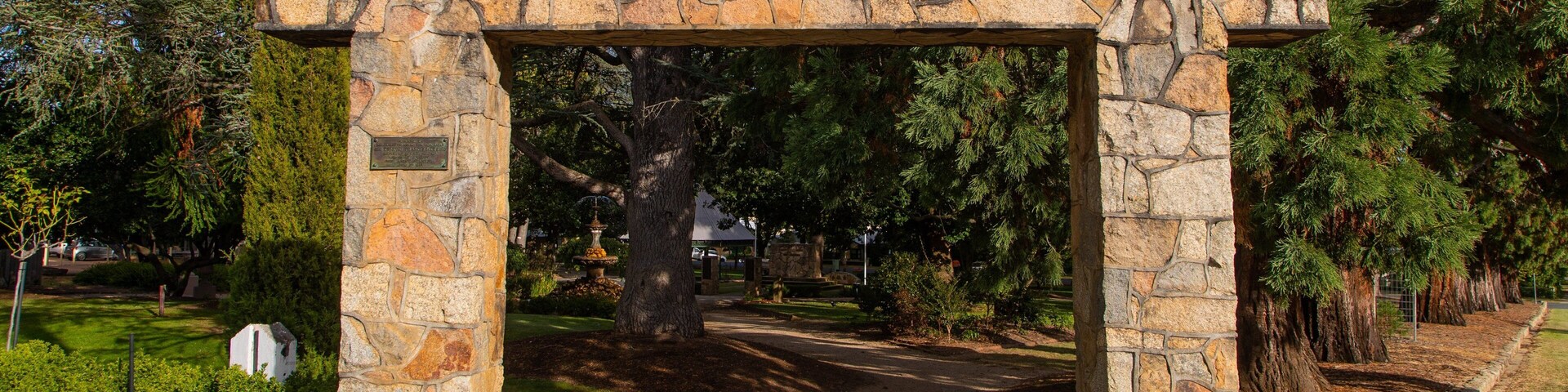 Town Hall Gardens featuring a garden