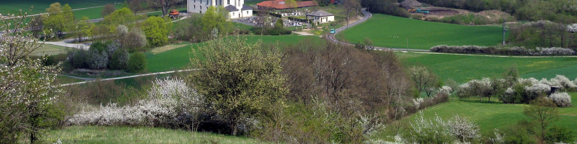 (NSG:BY-NSG-00408.01)_Altmain und Sandmagerrasen bei Limbach - Blick vom Spitzberg bei Sand auf Altmain und Sandmagerrasen bei Limbach