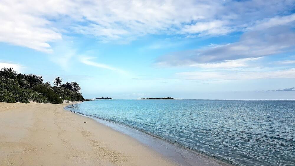 A local island in the Maldives that offers a different experience than the private resort islands. It allows you to experience village life while also having access to gorgeous beaches, turquoise water, snorkeling trips, fishing, swimming with manta rays, island hopping and more.
#maldives #mathiveri #tropicalisland #whitesandbeach