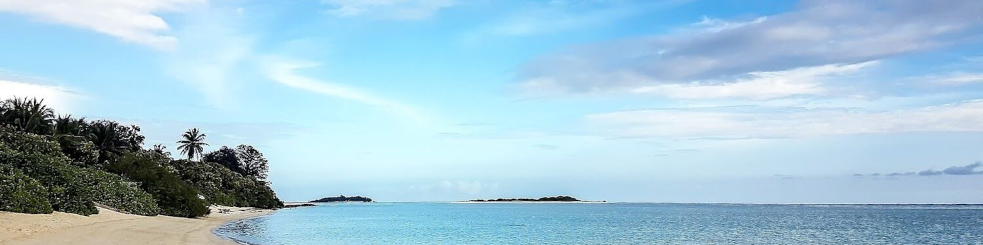A local island in the Maldives that offers a different experience than the private resort islands. It allows you to experience village life while also having access to gorgeous beaches, turquoise water, snorkeling trips, fishing, swimming with manta rays, island hopping and more.
#maldives #mathiveri #tropicalisland #whitesandbeach