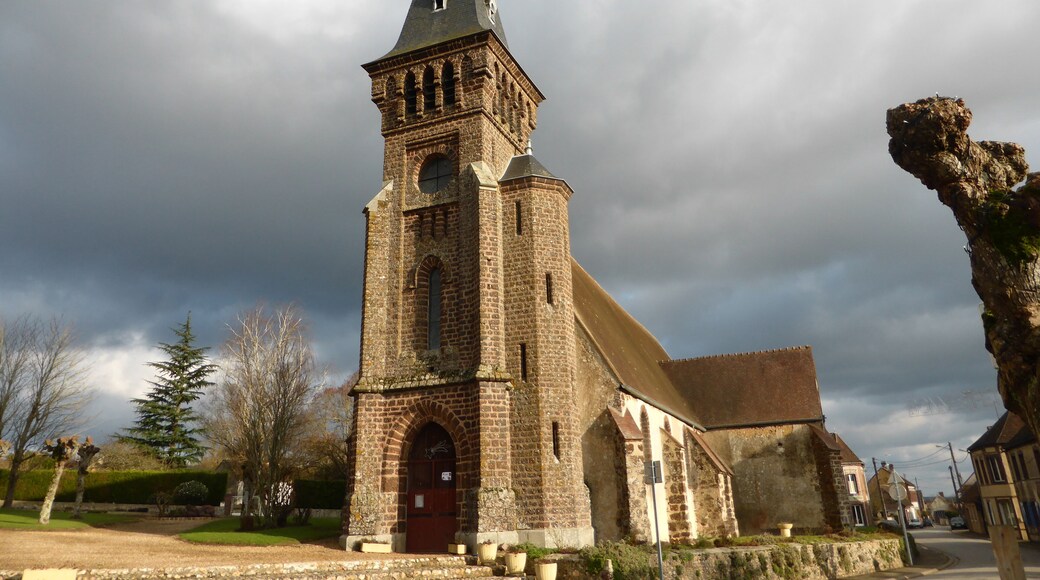 Église Saint-Pierre de Manou en Eure-et-Loir.