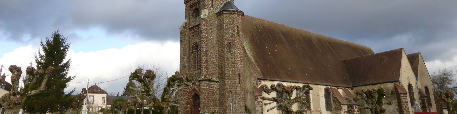 Église Saint-Pierre de Manou, en Eure-et-Loir.
