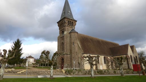 Église Saint-Pierre de Manou, en Eure-et-Loir.