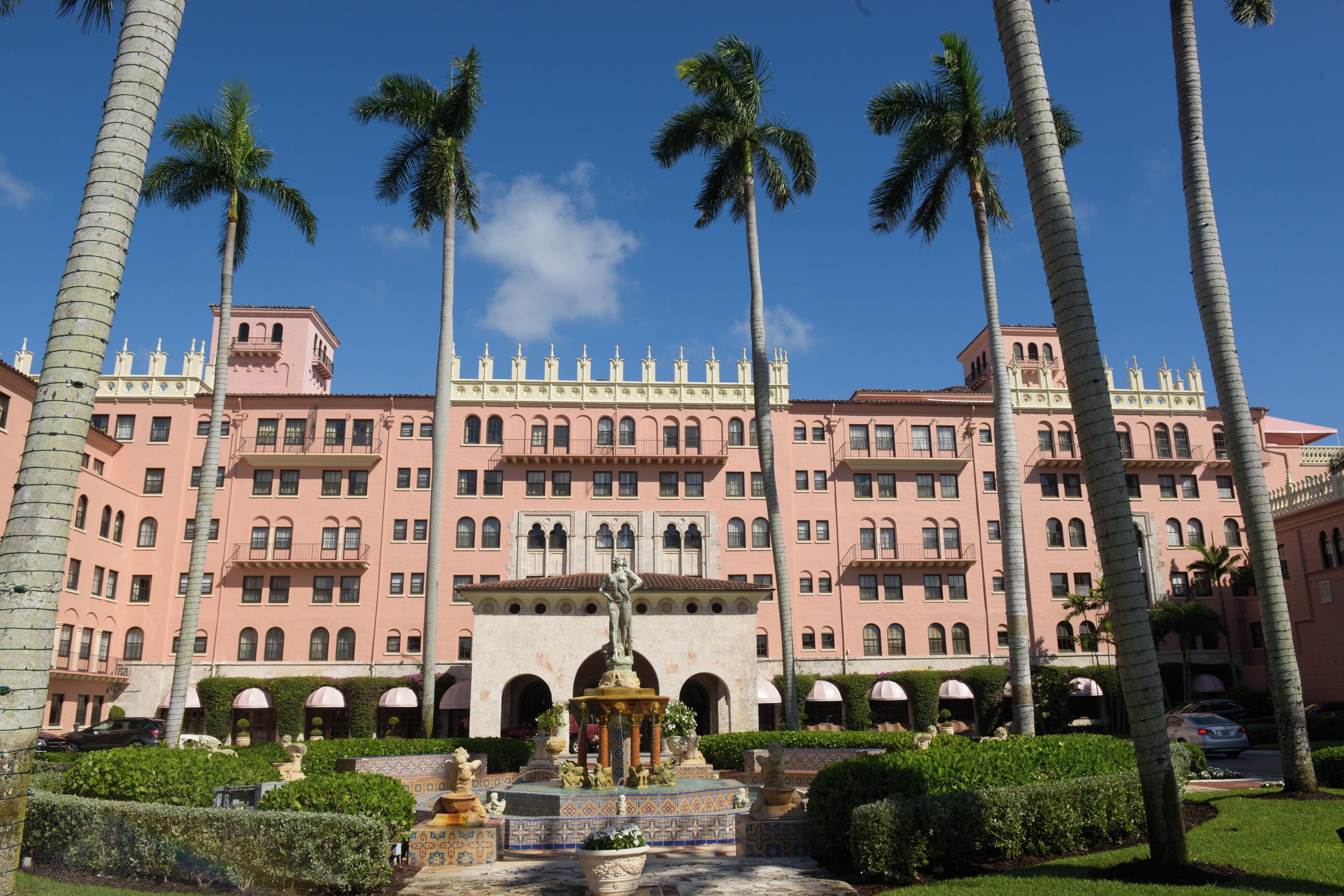 What an awesome property ! or should I say properties... the Resort and Club as well as the Yacht and Beach Clubs make this property a great bang for the buck with a ton to offer. 