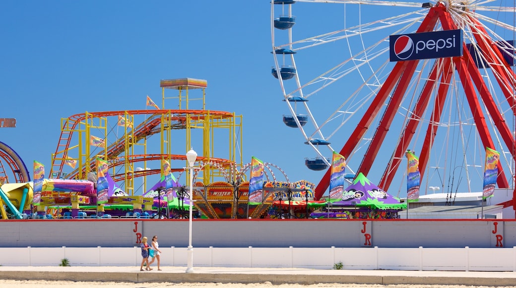 Promenade d\'Ocean City mettant en vedette balades