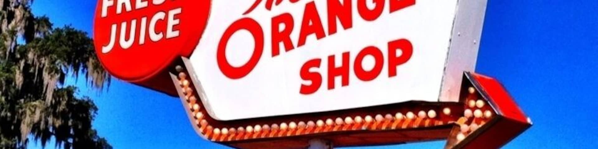 Tasty fresh OJ samples and a cool retro sign!
Route 301 is an American historic north-south highway that gives travelers an alternative #TroverDetour to I-95.
Worth the detour this route is full of historic old Florida "Cracker" re-discoveries.
Address: 18545 U.S. 301, Citra, FL 32113
Phone:(352) 595-3361
Hours: 8:00 am – 5:00 pm
#TroverDetour