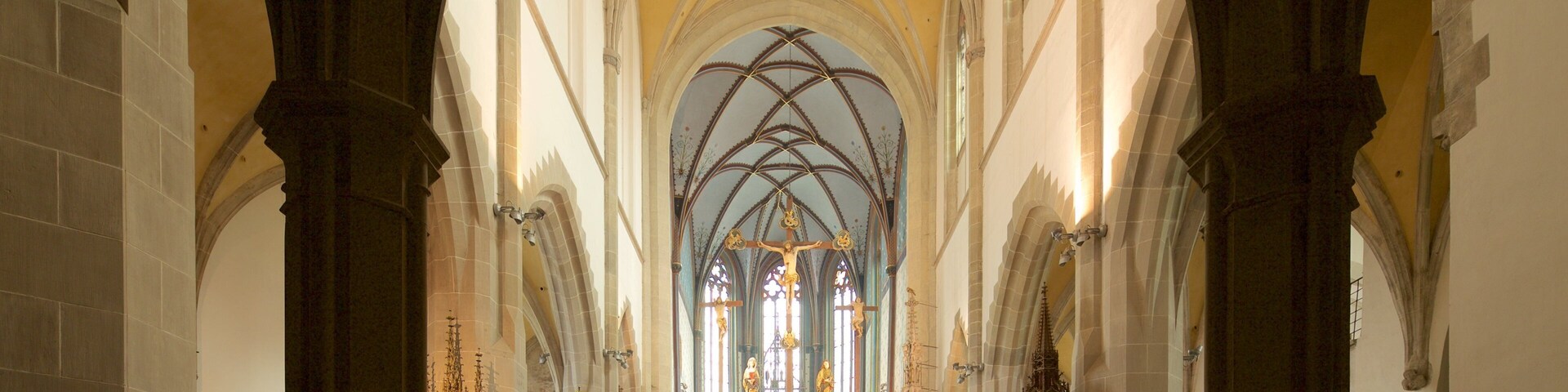 Basilica of St Giles featuring religious aspects, a church or cathedral and heritage architecture