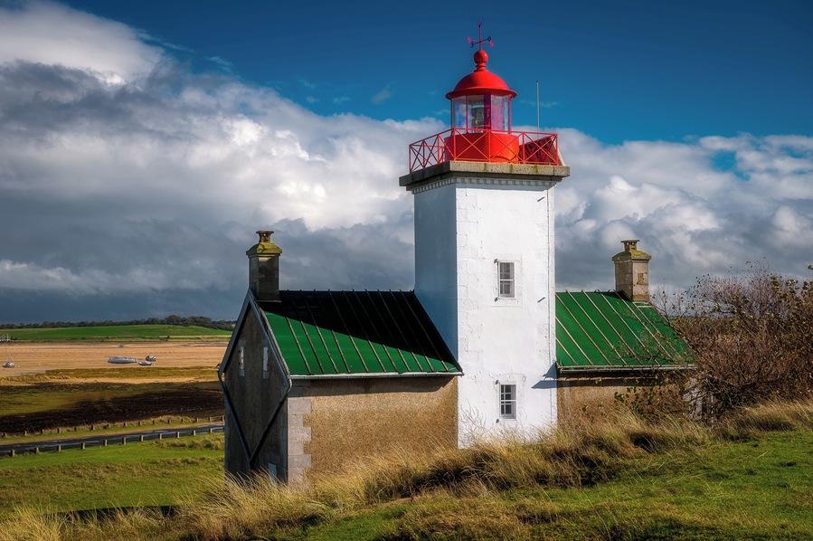Built from local stone and roofed with zinc to resist the wind, Agon Lighthouse has been a guiding light for mariners since 1856. The lighthouse is intimately linked with the history of Regnéville Harbour, which once enjoyed an annual traffic of more than three hundred ships from diverse origins such as England, Norway and France. The lighthouse is open to the public during special guided tours and exhibitions, but the surroundings can be visited at any time.
#France #Normandy #Trovember